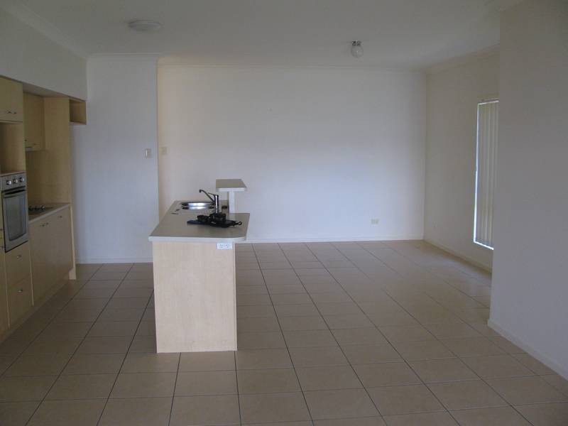 15 Parry Street, North Lakes QLD 4509