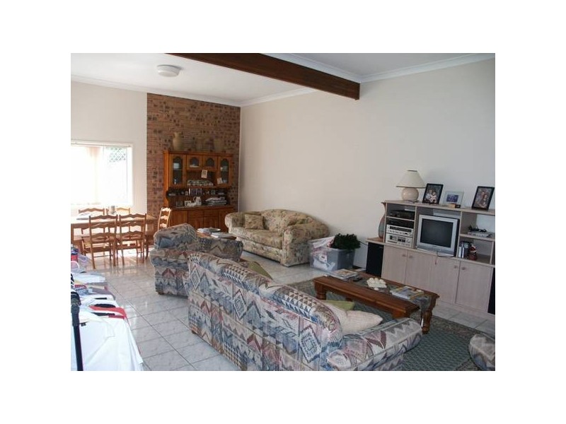 19 Chiltern Court, Nambour QLD 4560