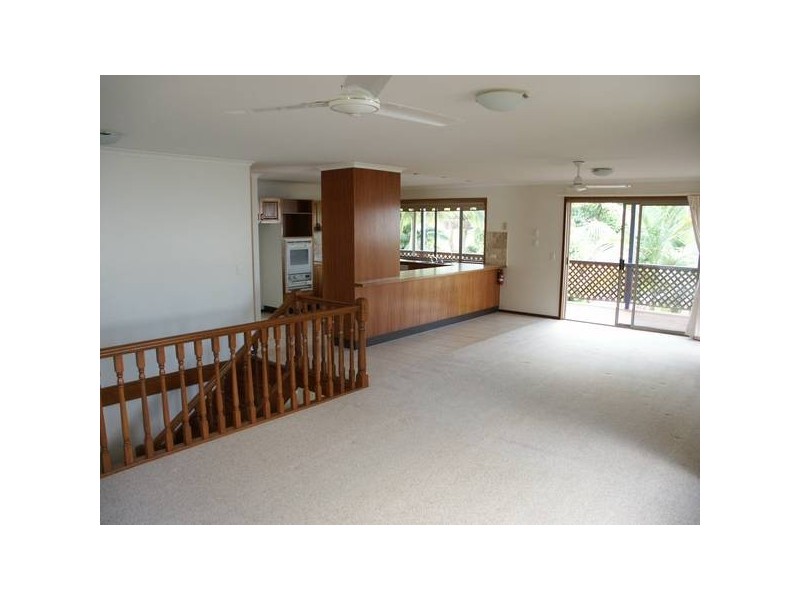19 Chiltern Court, Nambour QLD 4560