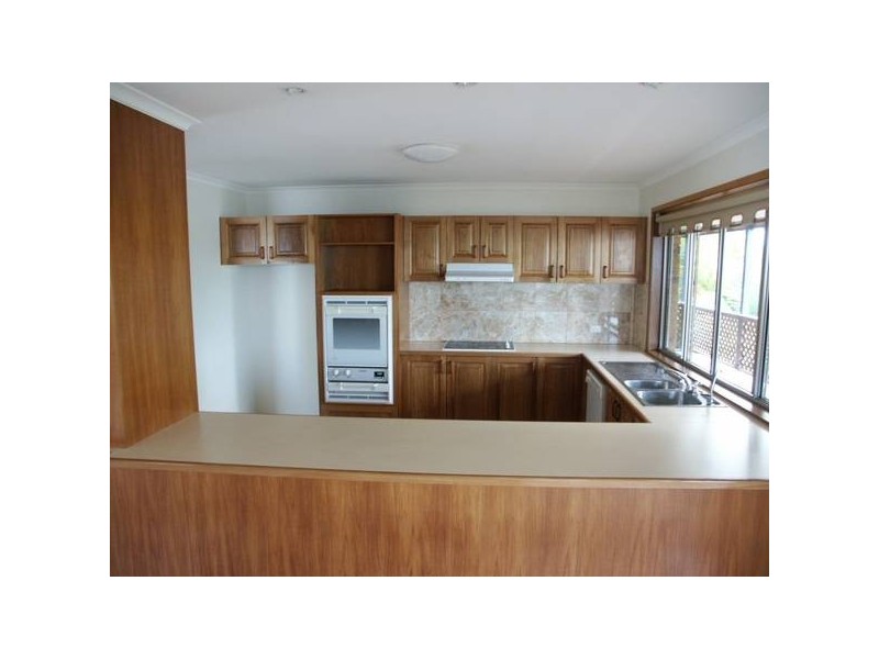 19 Chiltern Court, Nambour QLD 4560