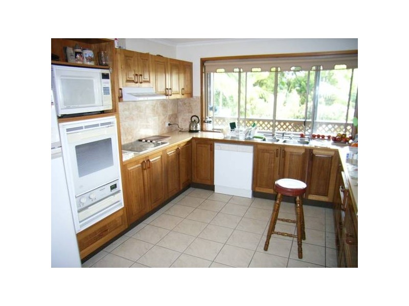 19 Chiltern Court, Nambour QLD 4560