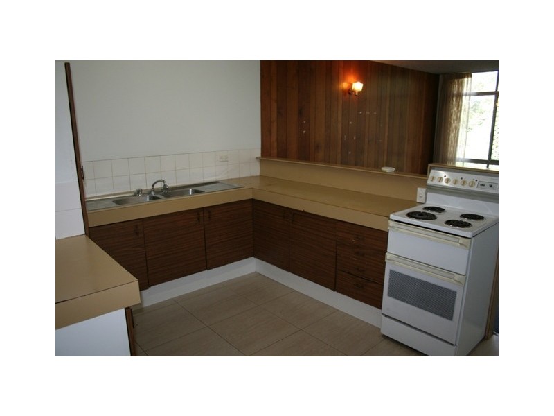 1/2 Sapphire Drive, Nambour QLD 4560