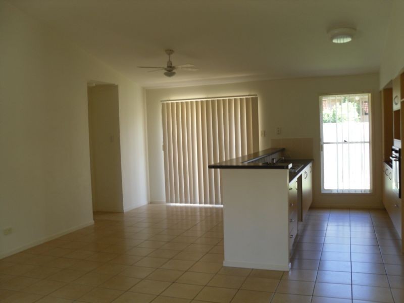 8 Otway Parade, North Lakes QLD 4509