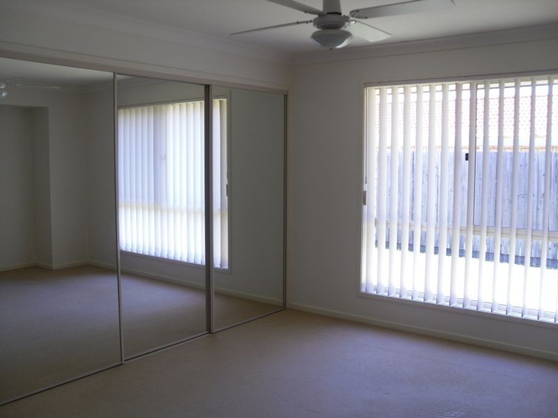 8 Otway Parade, North Lakes QLD 4509