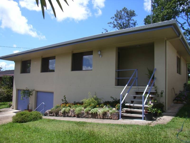 16 Elizabeth Way, Nambour QLD 4560