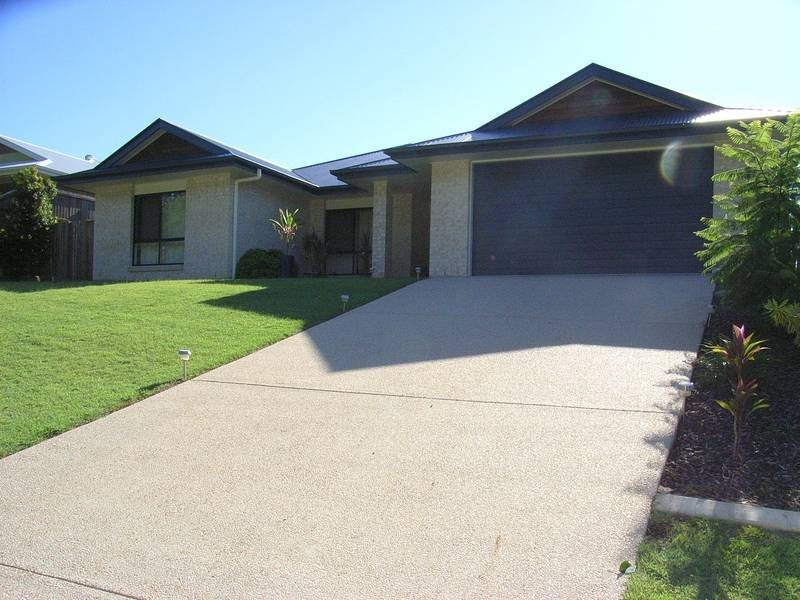 16 Yellow Cedar Place, Palmwoods QLD 4555