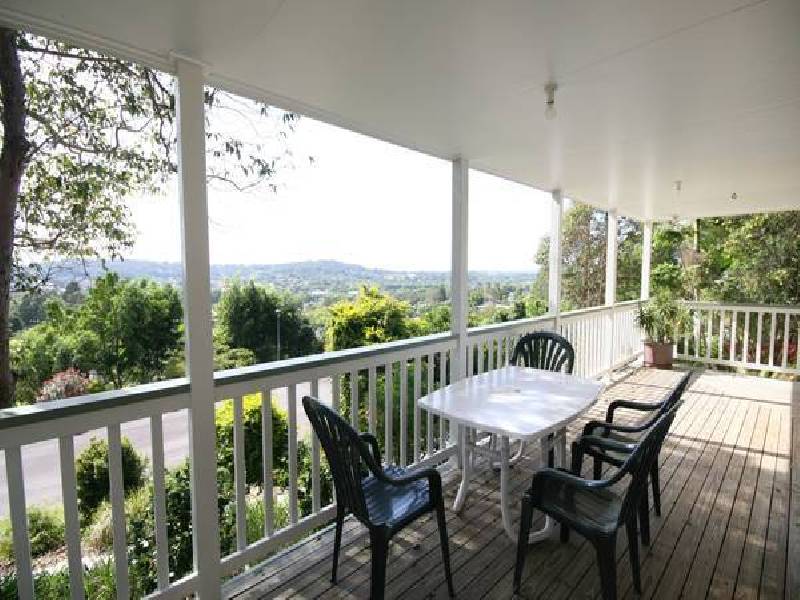 6 Coral Court, Nambour QLD 4560