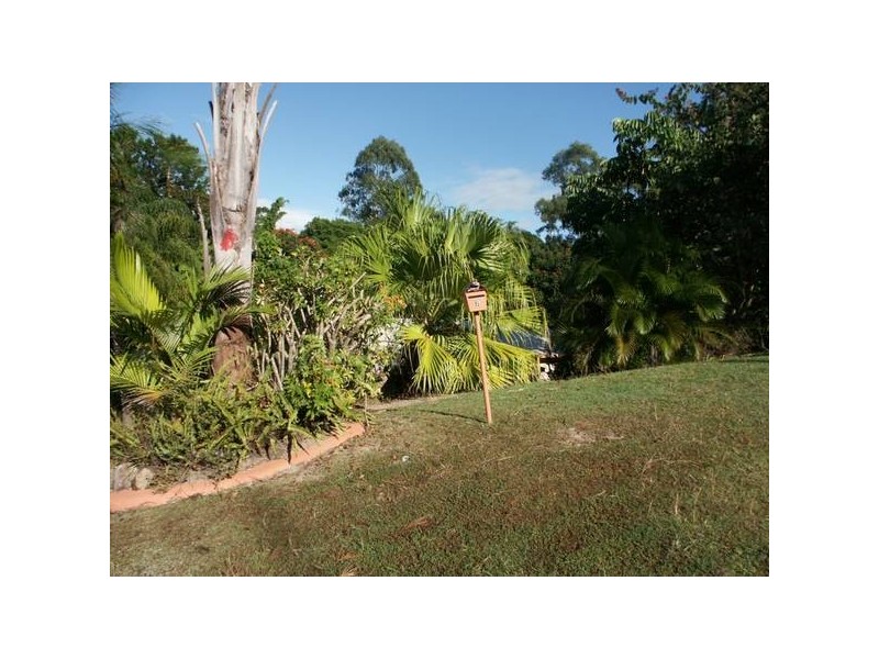 6 Sapphire Drive, Nambour QLD 4560