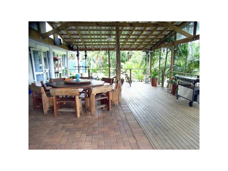 Dulong QLD 4560