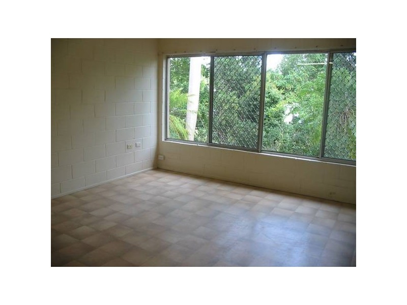 2/29 Washington St, Nambour QLD 4560