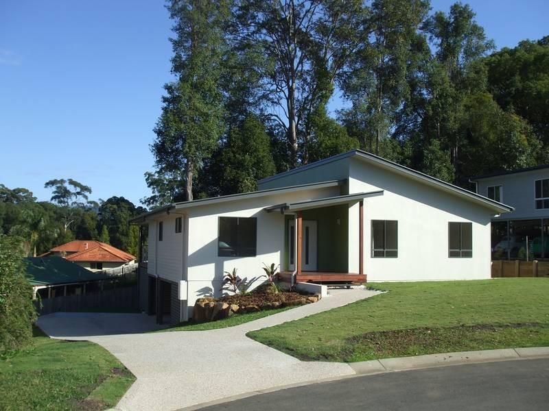 18 Killarney Cres, Nambour QLD 4560