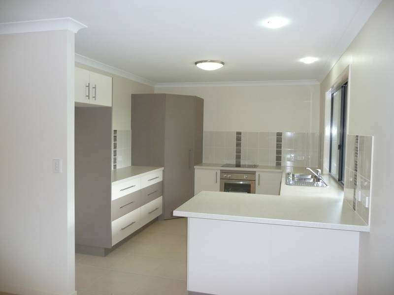 18 Killarney Cres, Nambour QLD 4560