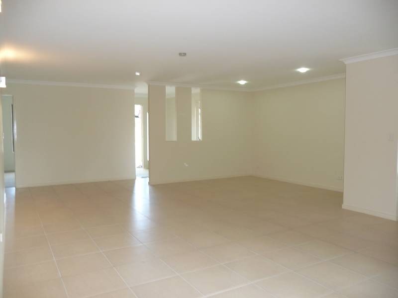 18 Killarney Cres, Nambour QLD 4560