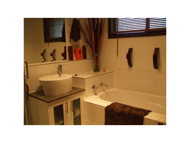 42 Kerrs Lane, Coes Creek QLD 4560