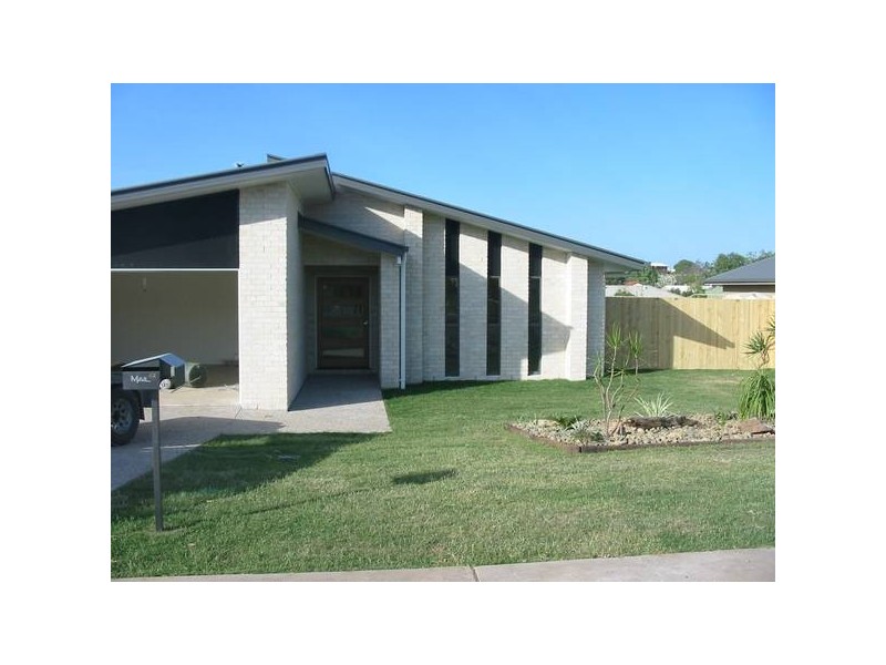 42 Robertson Dr, Burnside QLD 4560