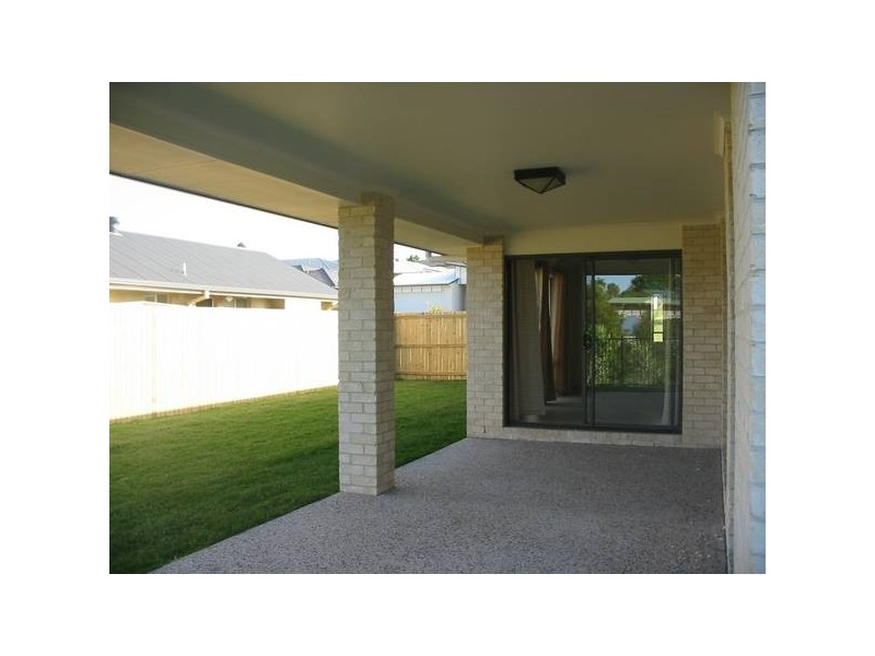 42 Robertson Dr, Burnside QLD 4560