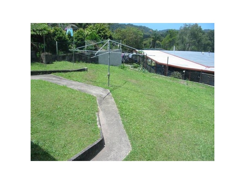 18 Girraween Drive, Nambour QLD 4560