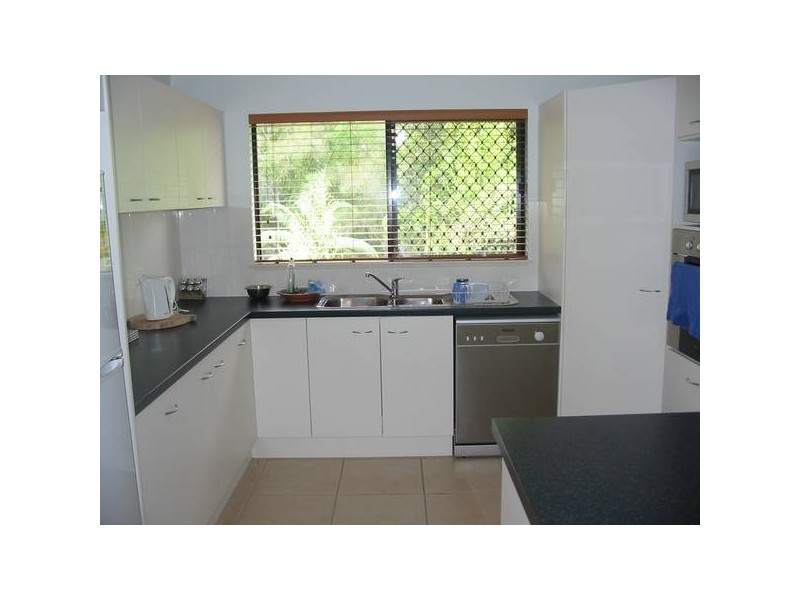 2/9 Deslynn Lane, Nambour QLD 4560