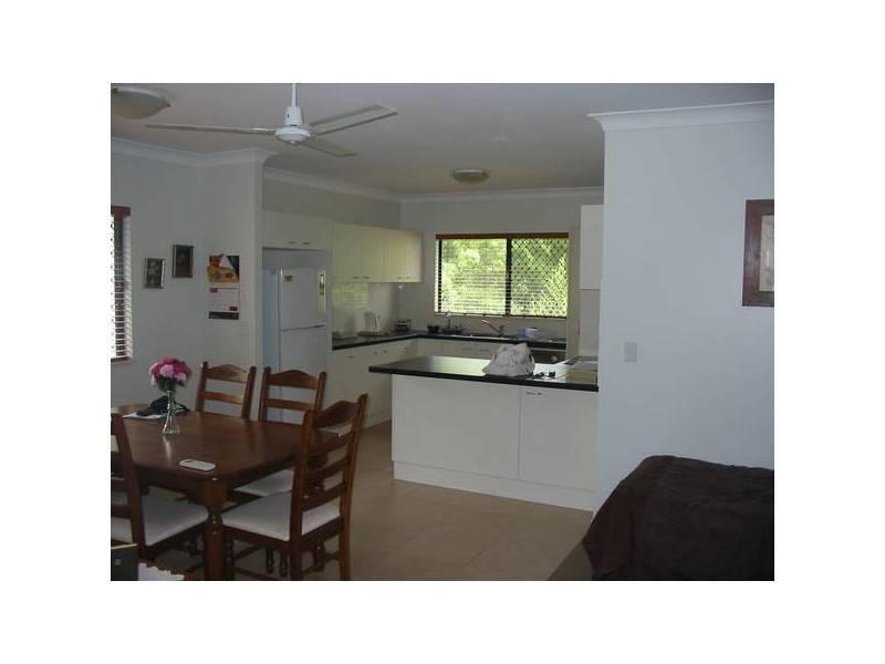2/9 Deslynn Lane, Nambour QLD 4560