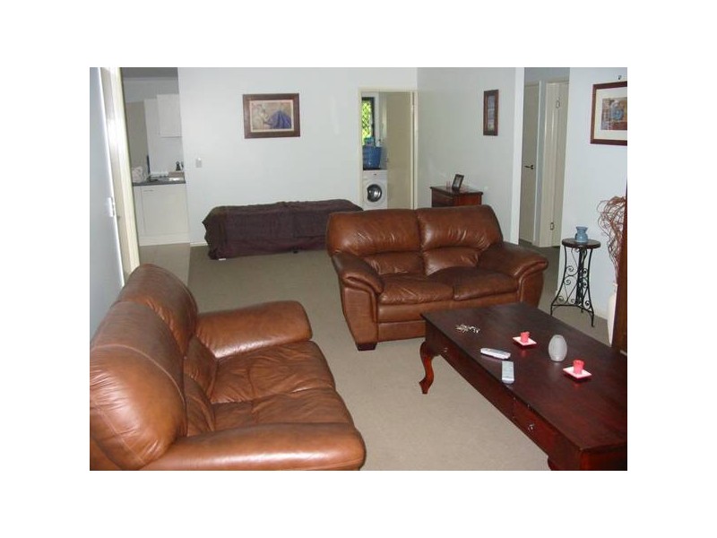 2/9 Deslynn Lane, Nambour QLD 4560