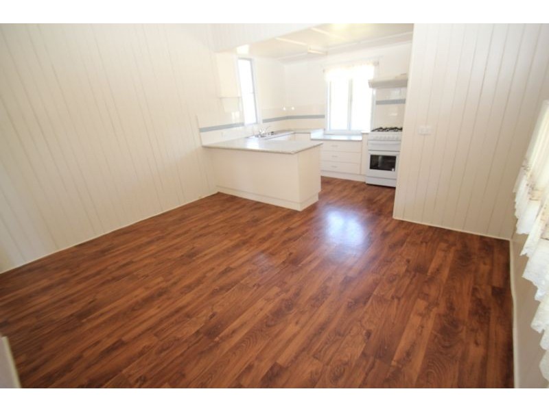 33 Mundoo Street, Coes Creek QLD 4560