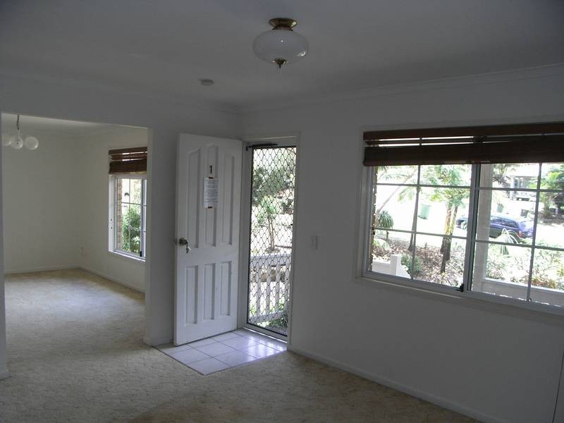 1/18 Sapphire Dve, Nambour QLD 4560