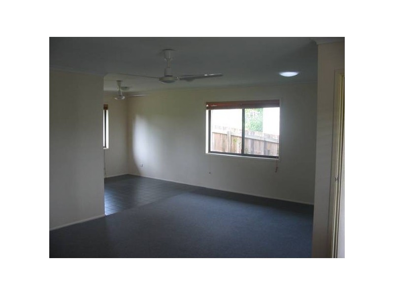 16 Elizabeth Way, Nambour QLD 4560