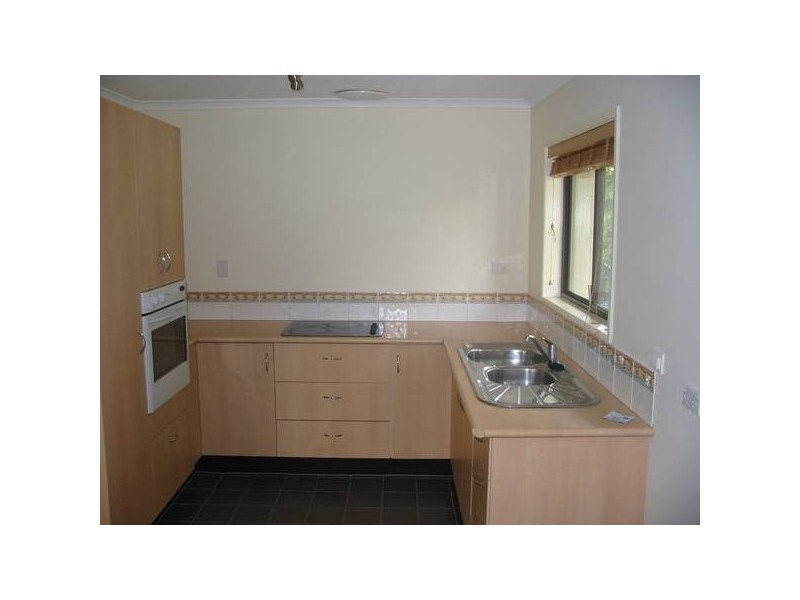 16 Elizabeth Way, Nambour QLD 4560