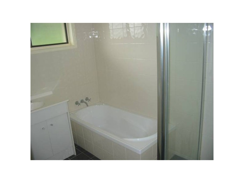 16 Elizabeth Way, Nambour QLD 4560