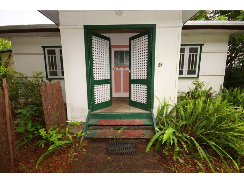 23 Petrie Creek Road, Nambour QLD 4560