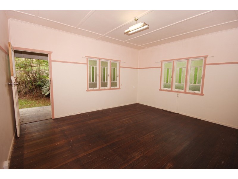23 Petrie Creek Road, Nambour QLD 4560