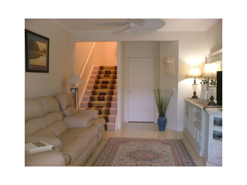 1/31 Dandenong Terrace, Robina QLD 4226
