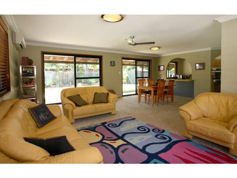 81 Cypress Drive, Broadbeach Waters QLD 4218