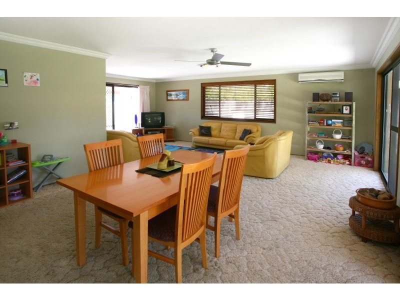 81 Cypress Drive, Broadbeach Waters QLD 4218