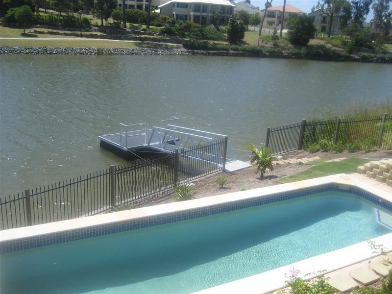 17 Valetta Crescent, Varsity Lakes QLD 4227