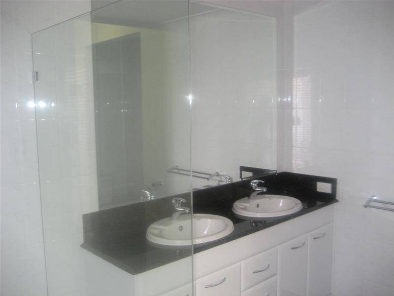 17 Valetta Crescent, Varsity Lakes QLD 4227
