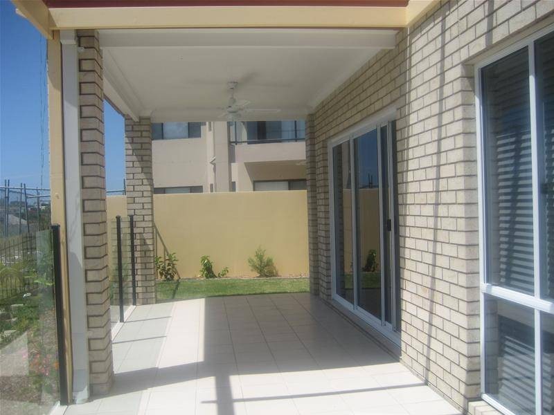 17 Valetta Crescent, Varsity Lakes QLD 4227