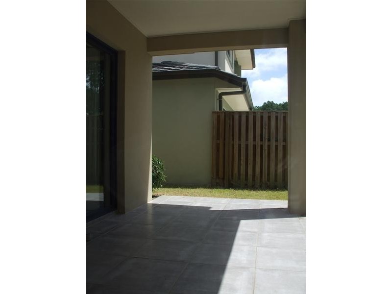 28 Royal Woods Drive, Robina QLD 4226