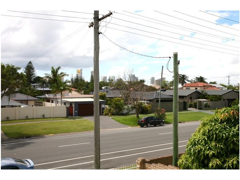 11 Rio Vista Boulevard, Broadbeach Waters QLD 4218
