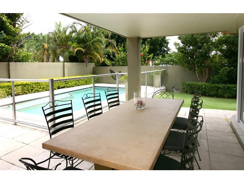 13 Martinique Way, Clear Island Waters QLD 4226