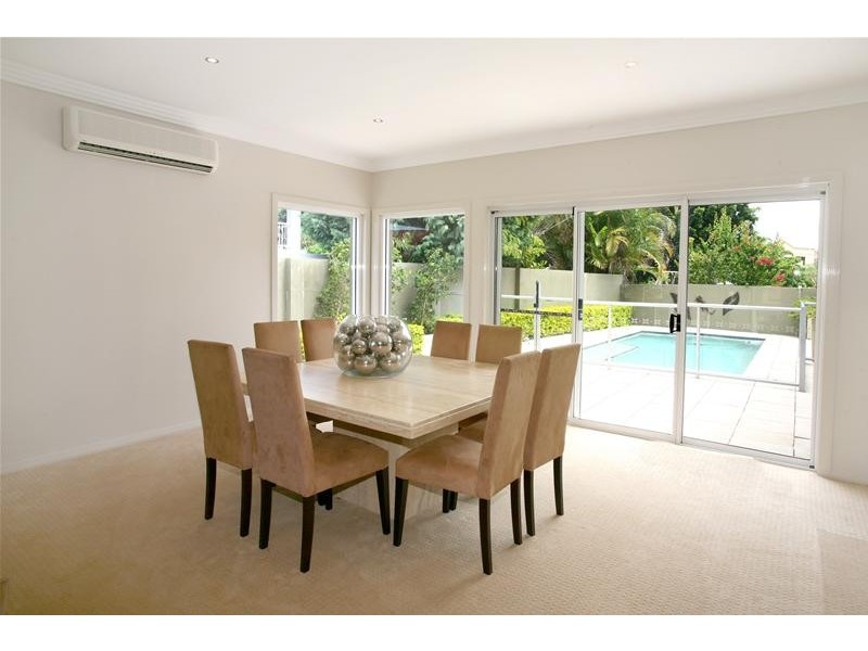 13 Martinique Way, Clear Island Waters QLD 4226