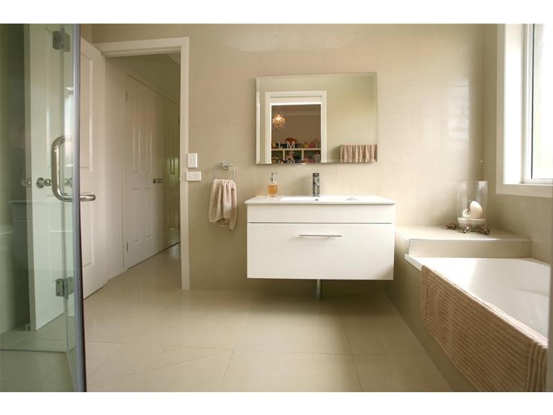 13 Martinique Way, Clear Island Waters QLD 4226