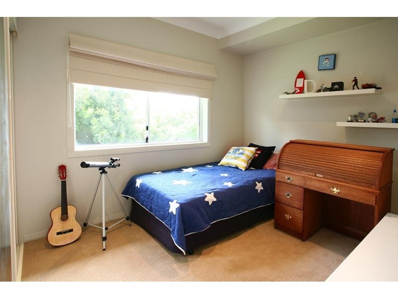 13 Martinique Way, Clear Island Waters QLD 4226