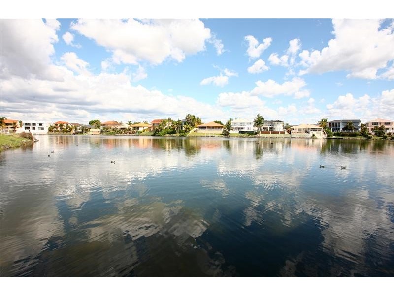 Clear Island Waters QLD 4226