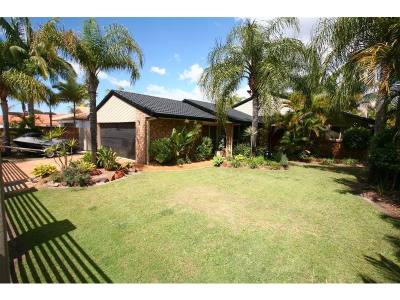 Clear Island Waters QLD 4226