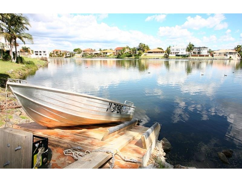 Clear Island Waters QLD 4226