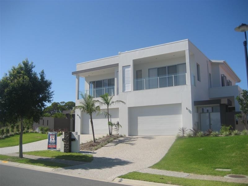 1/30 Heights Drive, Robina QLD 4226