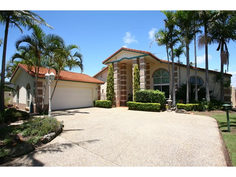 88 Santa Cruz Boulevard, Clear Island Waters QLD 4226