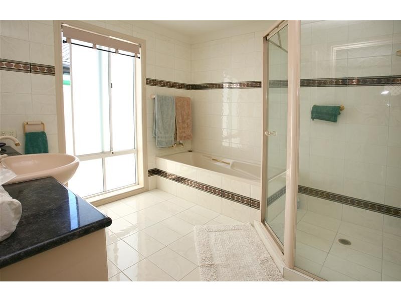 88 Santa Cruz Boulevard, Clear Island Waters QLD 4226
