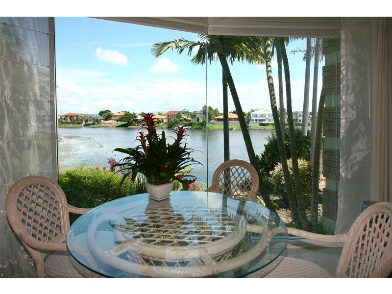 88 Santa Cruz Boulevard, Clear Island Waters QLD 4226